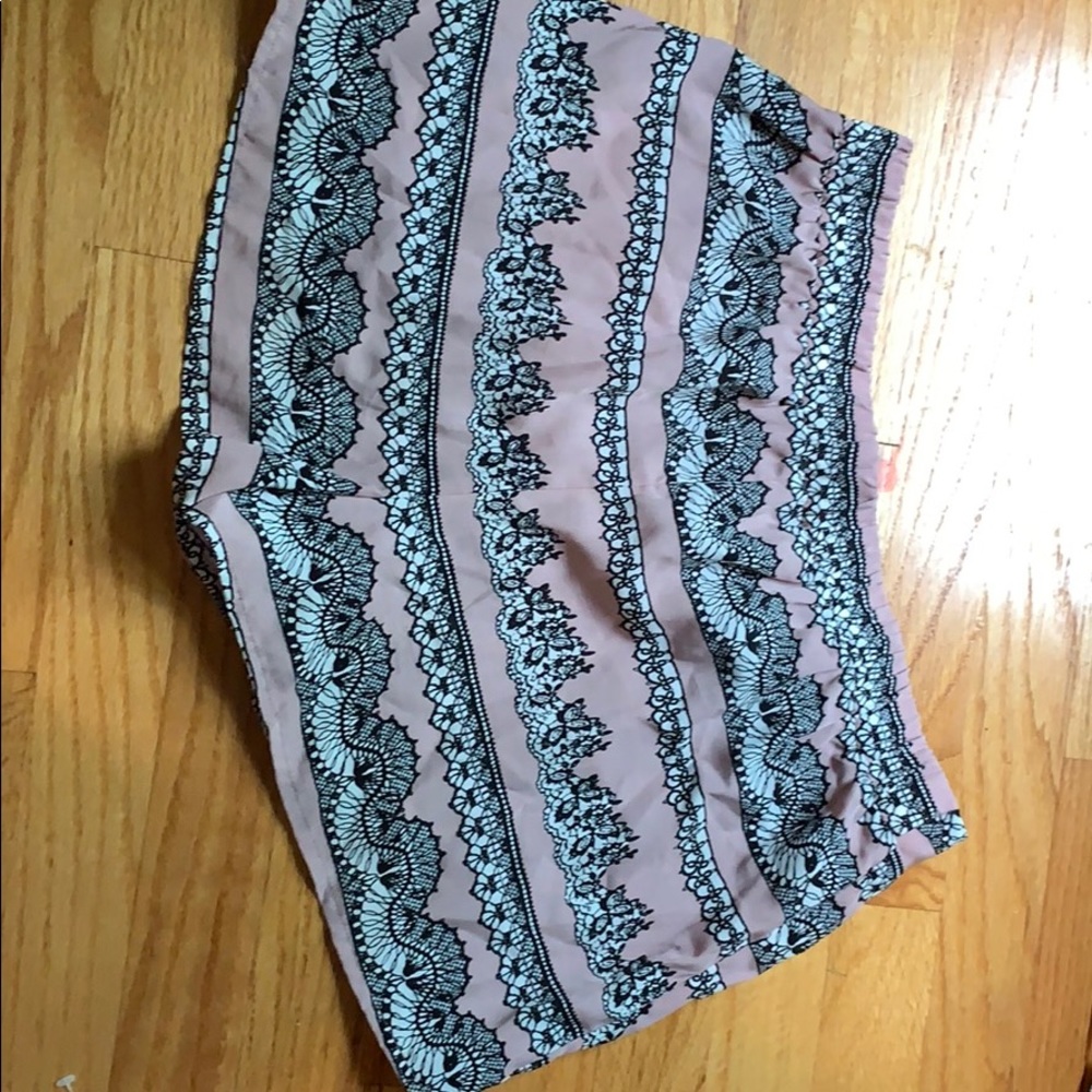 Lace Patterned Shorts - image 4